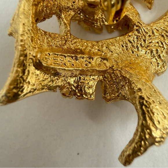 Vintage Signed Gerry's Goldtone Red Enamel Christmas Tree Shape Pin Brooch - Picture 5 of 6